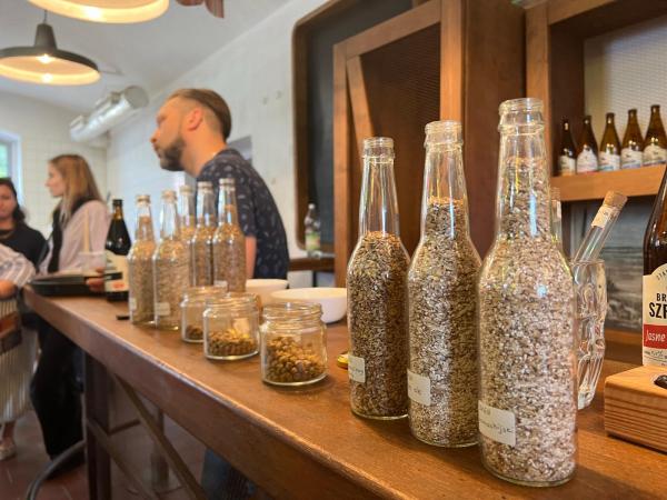 82945706-e9e4-45ce-b2ae-f6251ae8a487